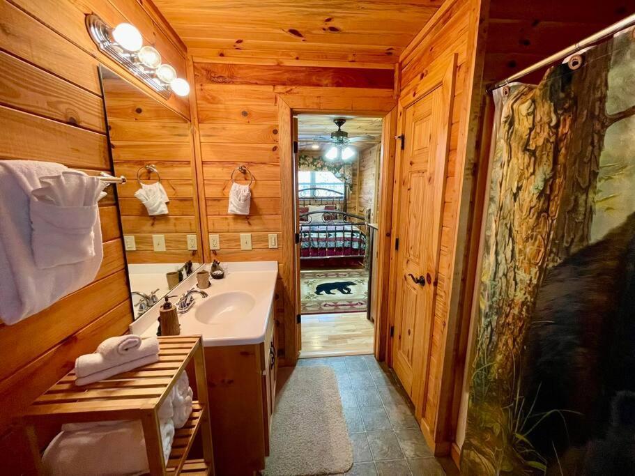 2 Bed Close To Hot Tub #15 * Helen