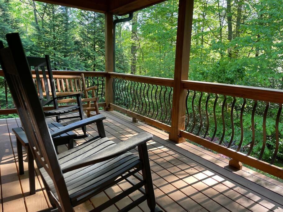 2 Bed Close To Hot Tub #15 *